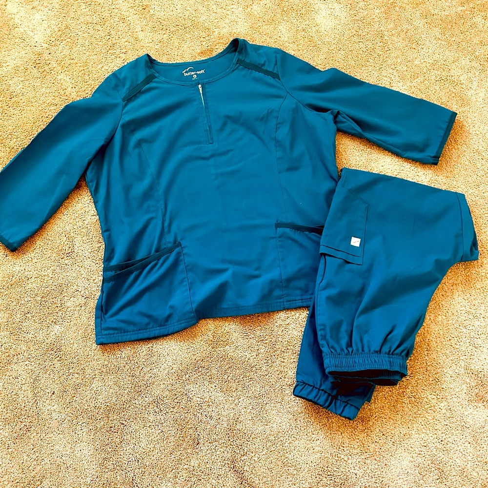 Teal Women's Scrub Top - Teal Three-Quarter Sleeve